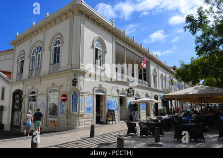 Et l'extérieur de la façade de l'Hôtel Ritz cafe, Av. Arriaga, Funchal, Madeira, Portugal Banque D'Images