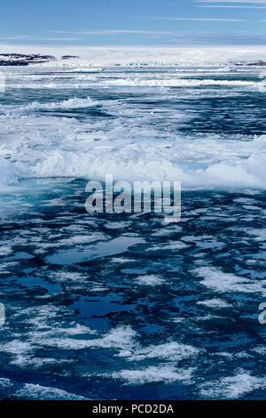 Seascape avec de la glace en France Banque D'Images