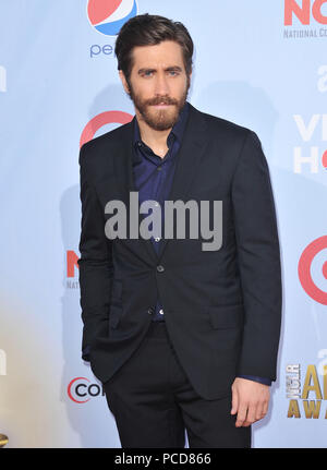 Jake Gyllenhaal au NCLR ALMA Awards 2012 à l'Auditorium Pasadena de Pasadena.Jake Gyllenhaal ------------- Red Carpet Event, Vertical, USA, Cinéma, Célébrités, photographie, Bestof, Arts, Culture et divertissement, Célébrités Topix fashion / Vertical, Best of, événement dans la vie d'Hollywood, Californie - Tapis rouge et en backstage, USA, Cinéma, Célébrités, cinéma, télévision, Célébrités célébrités musique, photographie, Arts et culture, Bestof, divertissement, Topix trois quarts, vertical, une personne, à partir de l'an 2012, enquête tsuni@Gamma-USA.com Banque D'Images