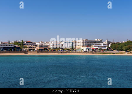 De l'architecture de Rhodes-ville vu de la mer. L'île de Rhodes, Dodécanèse, Grèce. Banque D'Images