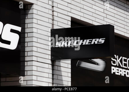 Londres, Royaume-Uni - 31 juillet 2018 : Skechers chaussures de marque de magasin sur Oxford Street, au centre de Londres. Banque D'Images