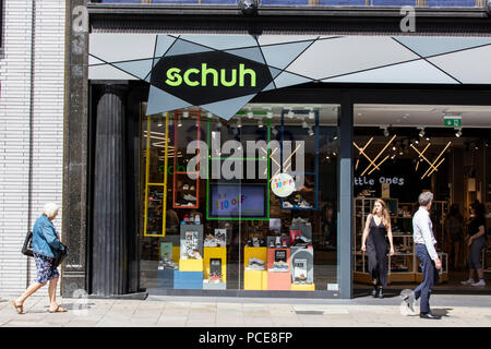 Londres, Royaume-Uni - 31 juillet 2018 : Schuh, magasin de chaussures de marque de magasin sur Oxford Street, au centre de Londres. Banque D'Images