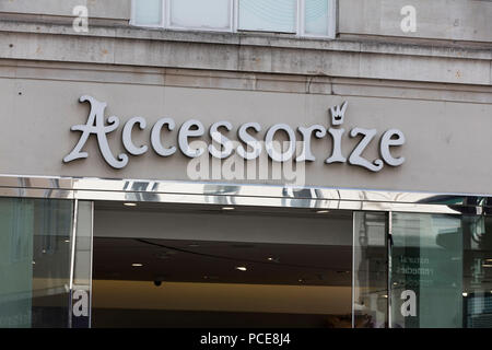 Londres, Royaume-Uni - 31 juillet 2018 : Accessorize boutique store front stigmatiser sur Oxford Street, au centre de Londres. Banque D'Images