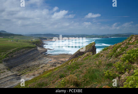 Costa Cantabria, la Quebrada paysages autour de Playa El Madero plage, les Dunes de Liencres à grande distance Banque D'Images