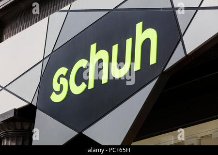 Londres, Royaume-Uni - 31 juillet 2018 : Schuh, magasin de chaussures de marque de magasin sur Oxford Street, au centre de Londres. Banque D'Images