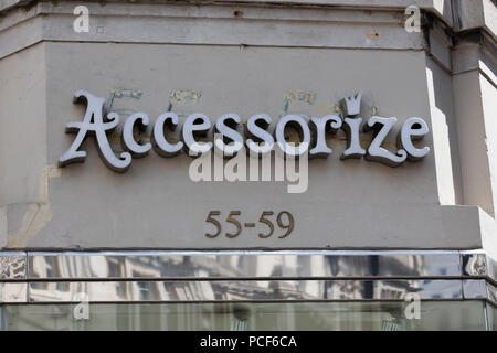 Londres, Royaume-Uni - 31 juillet 2018 : Accessorize boutique store front stigmatiser sur Oxford Street, au centre de Londres. Banque D'Images