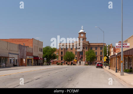 Jones County Courthouse dans Anson Texas vu de l'avenue commerciale Banque D'Images