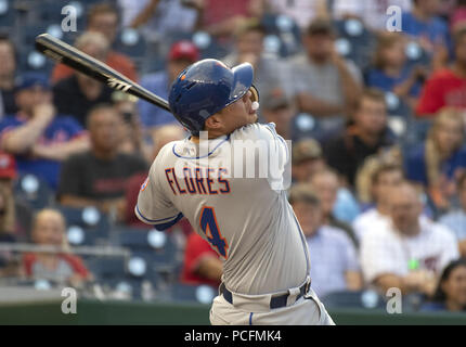 Washington, District de Columbia, Etats-Unis. 31 juillet, 2018. Mets de New York de troisième but Wilmer Flores (4) chauves-souris dans la première manche contre les Nationals de Washington au Championnat National Park à Washington, DC le Mardi, Juillet 31, 2018.Credit : Ron Sachs/CNP. Credit : Ron Sachs/CNP/ZUMA/Alamy Fil Live News Banque D'Images