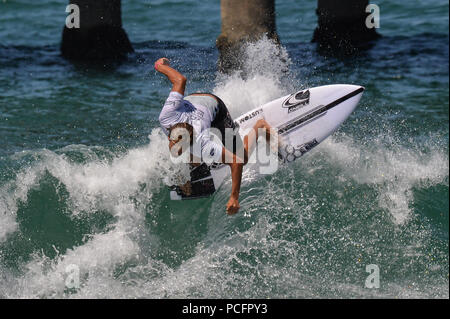 Huntington Beach, Californie, USA. 1er août 2018. SOLI BAILEY, de l'Australie, en concurrence dans la deuxième série de la chaleur Cars US Open tenu à Huntington Beach, Californie. Credit : Amy Sanderson/ZUMA/Alamy Fil Live News Banque D'Images