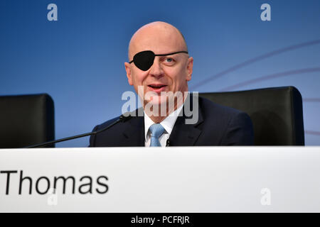 Munich, Allemagne. 09Th Aug 2018. CFO Ralf P. Thomas avec cache-oeil image seule, seule coupe mobile, portrait, portrait, portrait. SIEMENS AG, bilan de la conférence de presse 02.08.2018, l'utilisation de crédit dans le monde entier | : dpa/Alamy Live News Banque D'Images