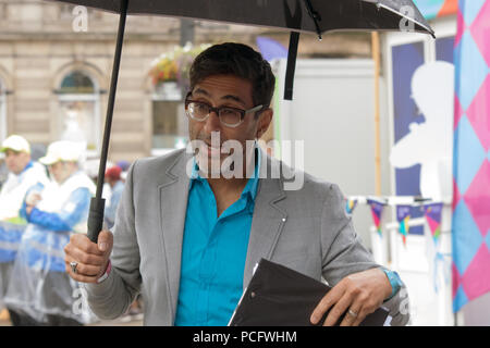 Glasgow, Ecosse, Royaume-Uni. 1er août 2018. Sanjeev Kohli à George Square, Glasgow pendant les Championnats d'Europe 2018' Le grand parti d'ouverture. Glasgow / Berlin 2018 fonctionne entre 2e et 12e Août, 2018. Iain McGuinness / Alamy Live News Banque D'Images