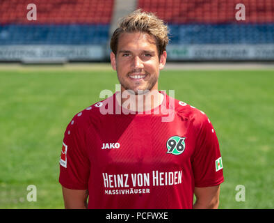 Bundesliga allemande, photocall officiel Hannover 96 pour la saison 2018/19, à Hanovre, Allemagne : Oliver Sorg ; Photo : Peter Steffen/dpa | conditions dans le monde entier Banque D'Images