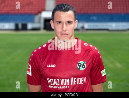 Bundesliga allemande, photocall officiel Hannover 96 pour la saison 2018/19, à Hanovre, Allemagne : Edgar Prib ; Photo : Peter Steffen/dpa | conditions dans le monde entier Banque D'Images