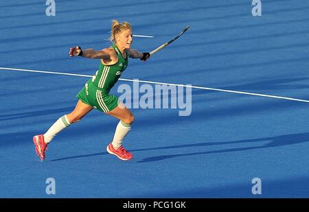 Chloe Watkins (IRL) célèbre après avoir marqué le tir de pénalité. Irlande V L'Inde. Match 32. Quart de finale. Womens Hockey World Cup 2018. Lee Valley hockey centre. Queen Elizabeth Olympic Park. Stratford. Londres. UK. 02/08/2018. Banque D'Images