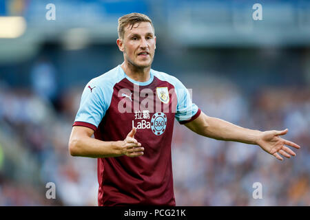 Burnley, Royaume-Uni. 2 août 2018. Chris Wood de Burnley au cours de l'UEFA Europa League Deuxième tour de qualification deuxième match de jambe entre Burnley et Aberdeen à Turf Moor le 2 août 2018 à Burnley, en Angleterre. Credit : PHC Images/Alamy Live News Banque D'Images