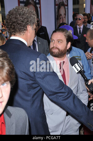 Zach Galifianakis ( Will Ferrell ) à la Campagne Premiere au Chinese Theatre de Los Angeles.Zach Galifianakis ( Will Ferrell ------------- Red Carpet Event, Vertical, USA, Cinéma, Célébrités, photographie, Bestof, Arts, Culture et divertissement, Célébrités Topix fashion / Vertical, Best of, événement dans la vie d'Hollywood, Californie - Tapis rouge et en backstage, USA, Cinéma, Célébrités, cinéma, télévision, Célébrités célébrités musique, photographie, Arts et culture, Bestof, divertissement, Topix trois quarts, vertical, une personne, à partir de l'an 2012, enquête tsuni@G Banque D'Images