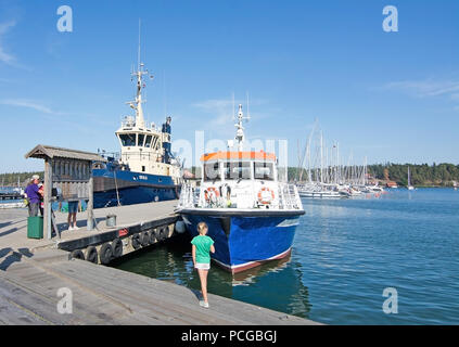 Nainital, Suède - le 18 juillet 2018 : Nynas marina et le port avec des bateaux et de la mer le 18 juillet 2018 en Suède, de Nynashamn. Banque D'Images