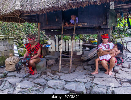 Des habitants de la minorité Ifugao à Banaue aux Philippines Banque D'Images