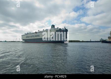 Hoegh Jeddah véhicule Carrier North Sea canal Holland pays-Bas construit en 2014 Banque D'Images