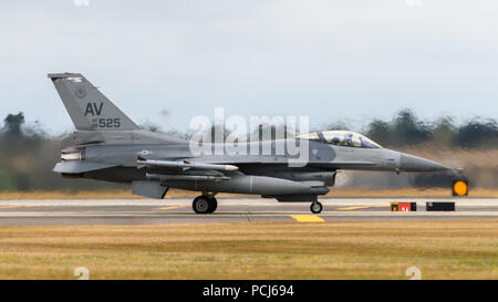 RAF Lakenheath, Suffolk, Angleterre le 30 juillet 2018. United States Air Force F-16 Eagle jet déployés à partir de la base aérienne d'Aviano en Italie Banque D'Images