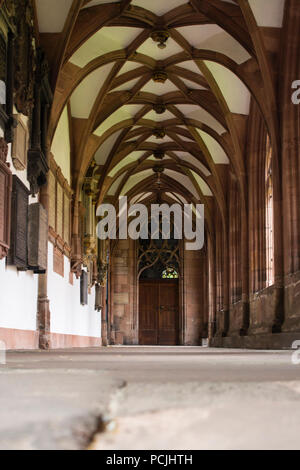 L'intérieur de la cathédrale de Bâle dans l'Kreuzgang (l'église et de l'ancienne cathédrale) à Bâle, Suisse. Banque D'Images