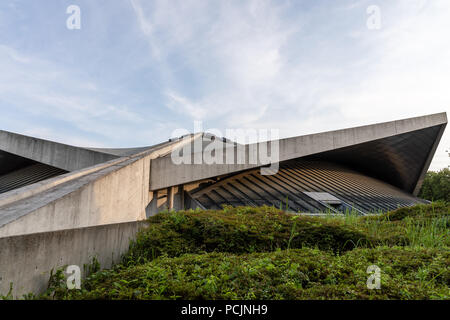 Gymnase du parc olympique Komazawa, conçu par Ashihara Yoshinobu, 1964 ; Setagaya, Tokyo, Japon Banque D'Images