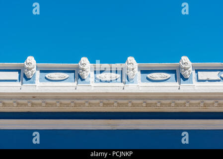 Détail des fonctionnalités que les couleurs de l'indicateur guatémaltèque avec ciel bleu derrière Banque D'Images