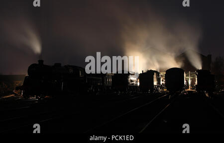 Buckley Wells shed, enterrer sur 9.3.17, 52322 76084,48624,45407,42765,45212 & au repos. East Lancs Railway Banque D'Images