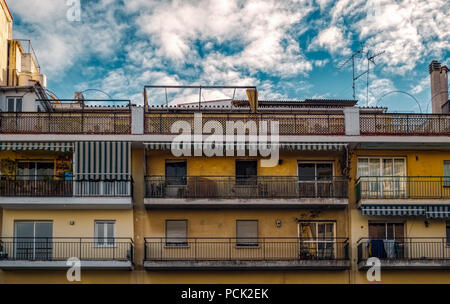 Vieux immeubles à appartements Banque D'Images