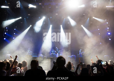 BONTIDA POUR, Roumanie - 22 juillet 2018 : groupe de rock alternatif britannique rien mais les voleurs en live au festival du château électrique Banque D'Images
