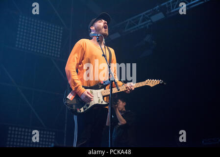 BONTIDA POUR, Roumanie - 22 juillet 2018 : Néerlandais musicien et Dj San Holo live au festival Château électrique Banque D'Images