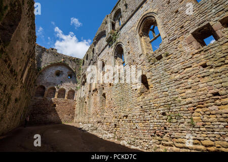 L'intérieur de la Grande Tour, le château de Chepstow, au Pays de Galles Banque D'Images