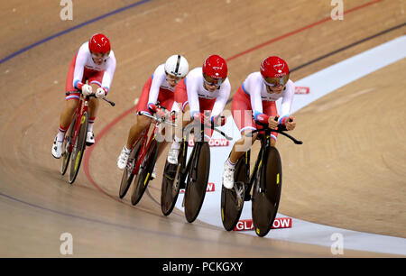 La Russie Femmes Poursuite par équipe dirigée par Badykova Gulnaz durant la première journée de l'Europe 2018 au vélodrome Sir Chris Hoy, Glasgow. ASSOCIATION DE PRESSE Photo. Photo date : Jeudi 2 août 2018. Voir l'activité de l'histoire du sport. Crédit photo doit se lire : John Walton/PA Wire. RESTRICTIONS : usage éditorial uniquement, pas d'utilisation commerciale sans l'permissionduring le premier jour du championnat d'Europe 2018 au vélodrome Sir Chris Hoy, Glasgow. ASSOCIATION DE PRESSE Photo. Photo date : Jeudi 2 août 2018. Voir l'activité de l'histoire du sport. Crédit photo doit se lire : John Walton/PA Wire. RESTRICTIONS : Banque D'Images