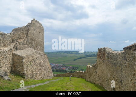 Brasov forteresse sur une colline, la Transylvanie Banque D'Images