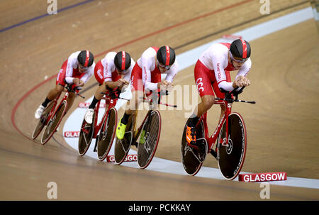 Pologne Hommes Poursuite par équipe dirigée par Szymon Sajnok en qualifications au cours de la première journée du championnat d'Europe 2018 au vélodrome Sir Chris Hoy, Glasgow. Banque D'Images