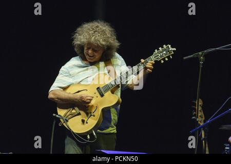 Guitariste de jazz Pat Metheny joue sur scène pendant la festival Les nuits botaniques 2018 à Madrid, Espagne. Avec : Pat Metheny Où : Madrid, Communauté de Madrid, Espagne Quand : 02 Jul 2018 Crédit : Oscar Gonzalez/WENN.com Banque D'Images