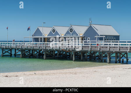 BUSSELTON, AUSTRALIE - Février 9, 2018 : Busselton Jetty sur la côte de l'ouest de l'Australie le 9 février 2018 en Australie Banque D'Images