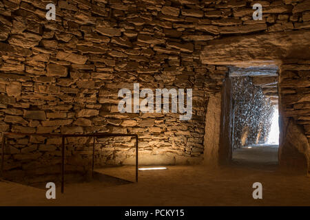 Antequera, Espagne - Juillet 10th, 2018 : Tholos de El Romeral, chambre principale. Antequera, Malaga, Espagne Banque D'Images