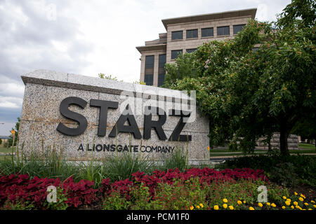 Un logo affiche à l'extérieur du siège de la télévision par câble Starz réseau d'Englewood, Colorado, le 22 juillet 2018. Banque D'Images