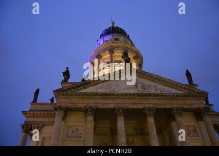 Marché de Noël à Berlin dans la soirée Banque D'Images