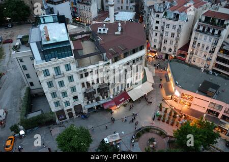 Place de Galata vue depuis la tour de Galata au crépuscule Banque D'Images