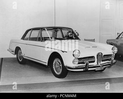 1959 Alfa Romeo 2000 Vignale corps Banque D'Images