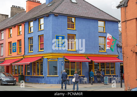 Pete's mange, un café à Llanberis dans le Nord du Pays de Galles, très populaire auprès des alpinistes et randonneurs dans le parc national de Snowdonia. Banque D'Images