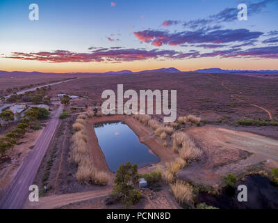 Petit réservoir d'eau à Hawker, l'Australie du Sud Banque D'Images