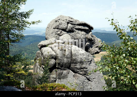 Montagne de la table ou Heuscheuergebirge Stołowe Montagne (ex) de montagnes en Stołowe Mountains National Park, karlow (ancien karlsberg), Pologne Banque D'Images