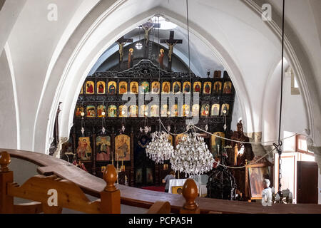 Intérieur de l'église pittoresque, sainte Église des saints Constantin et Hélène situé dans le pittoresque village de Tochni Larnaca, Chypre de Région Banque D'Images