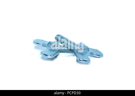 Un couple des boulons à oreilles industriel galvanisé isolé sur fond blanc Banque D'Images
