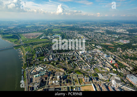 La section d'autoroute entre l'échangeur de l'autoroute et Leverkusen pont sur le Rhin de l'A1, Rhénanie, Leverkusen, Rhénanie du Nord-Westphalie, Allemagne Banque D'Images