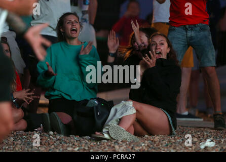 Angleterre fans regarder le football à Luna Park, Brighton comprend : l'Angleterre où des fans : London, Royaume-Uni Quand : 03 Oct 2018 Credit : Danny Martindale/WENN Banque D'Images