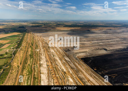 Mine de lignite surface Hambach, RWE Power AG, ex-Rheinbraun, mine de lignite à ciel ouvert, la plus grande mine à ciel ouvert en Allemagne, Elsdorf, Bas-rhin, Nordrhein-Westfalen, Germany, Europe Banque D'Images